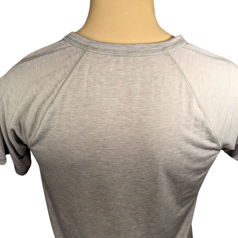 L.L Bean NWT Men's Large Short Sleeve Grey Everyday Sun Smart T-Shirt - Picture 6 of 11